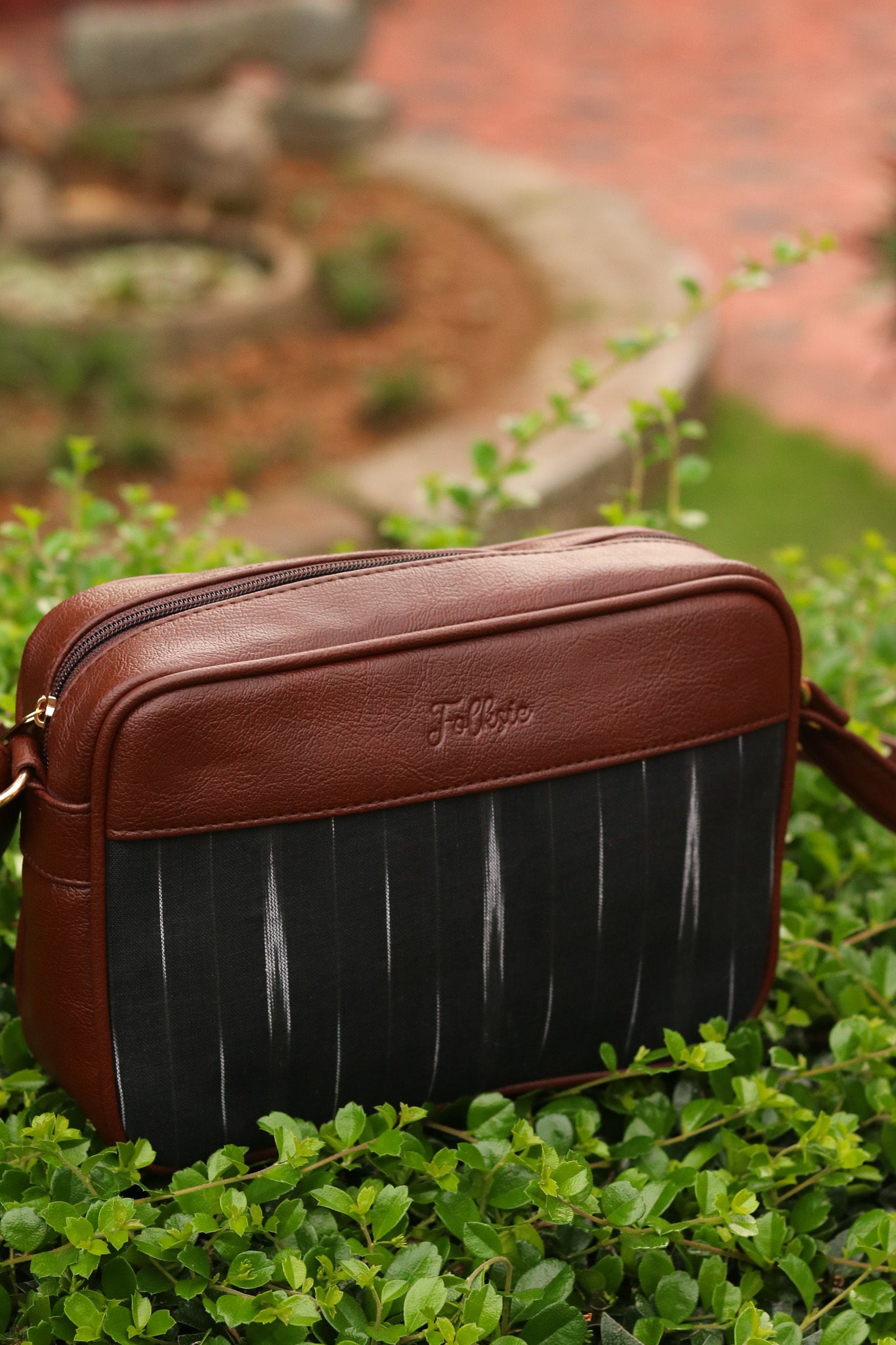 Everyday Box Sling Black – Folksie ® - Main Image