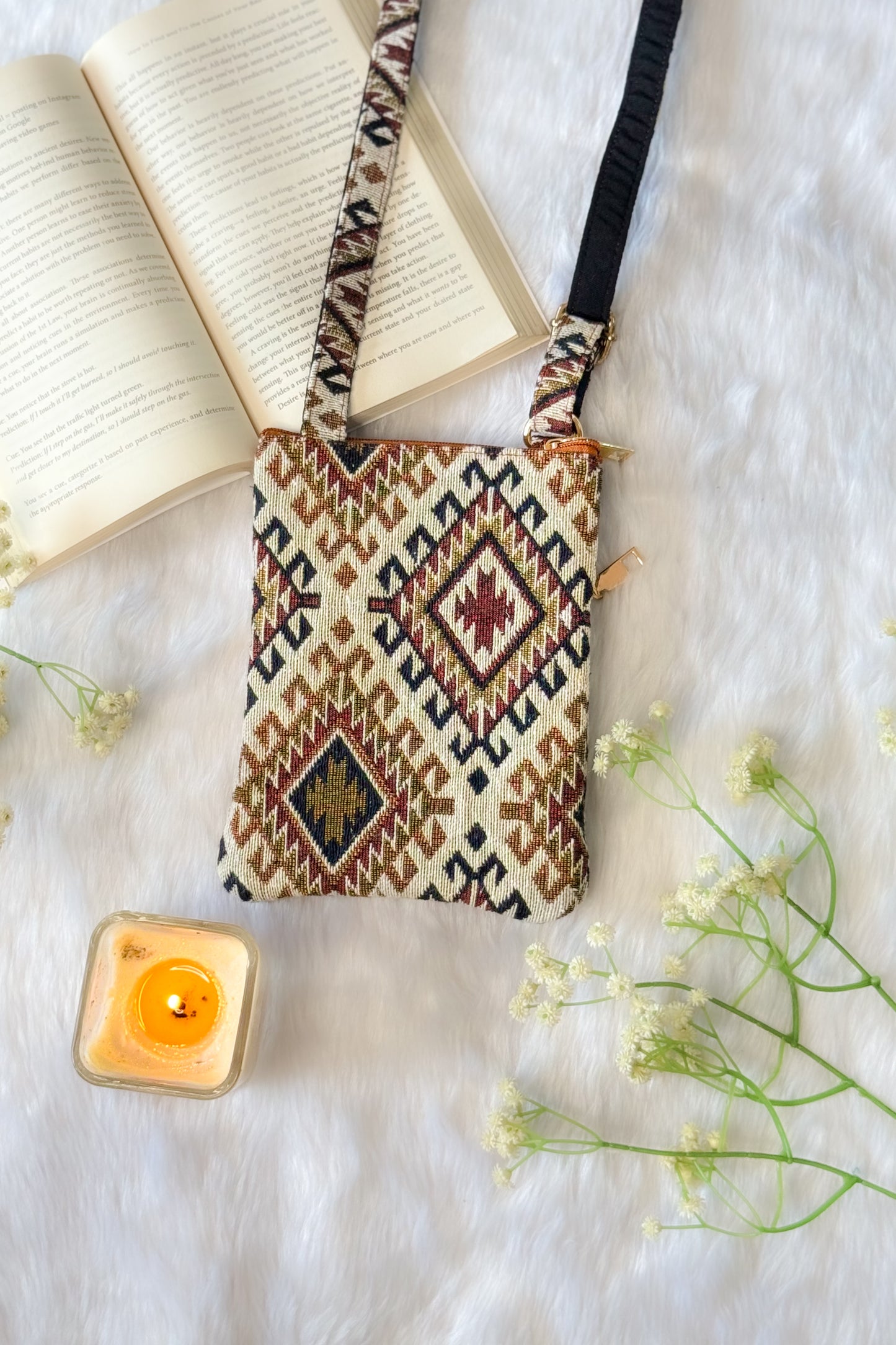 Nomad Chic On The Go Sling