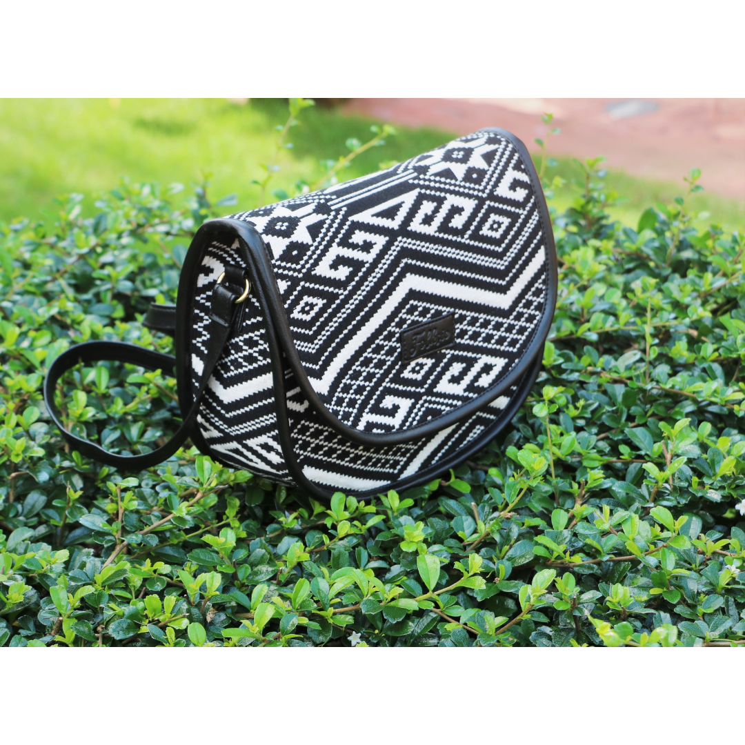 The Black Saddle Sling