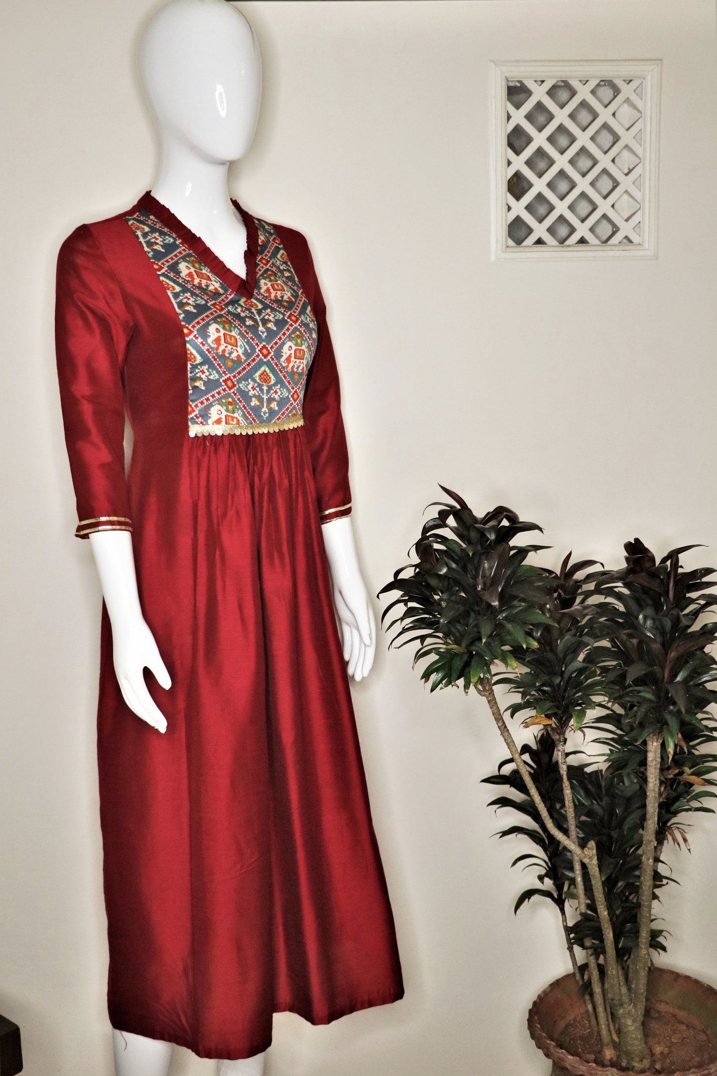 Maroon Kurta with Grey Patola