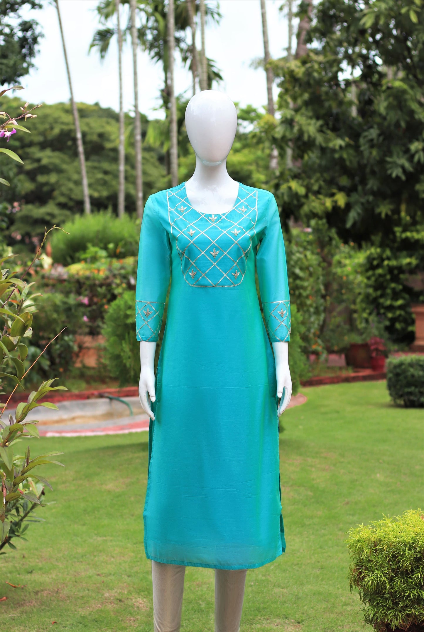 Turquoise Embroidered Chanderi Kurta