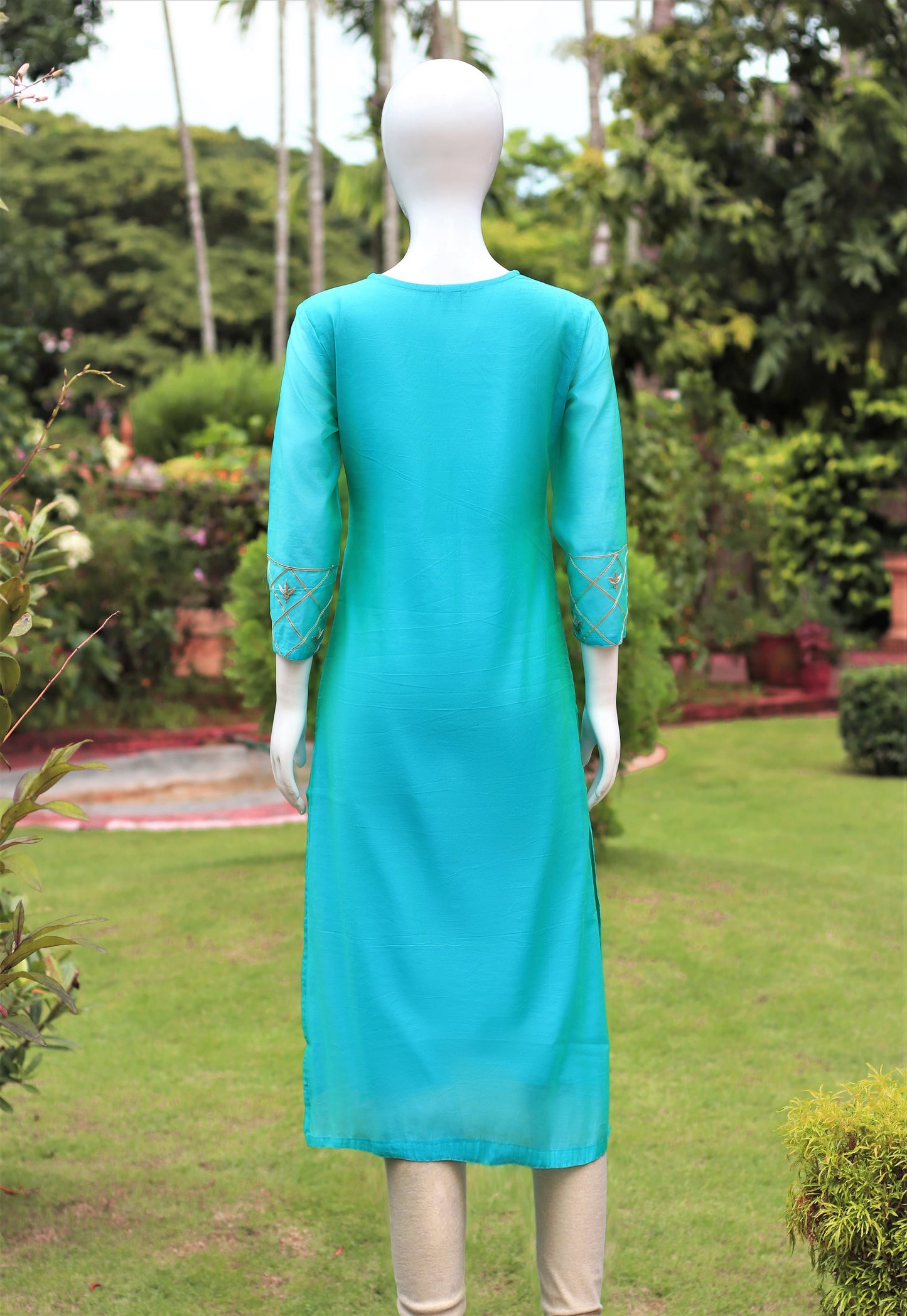 Turquoise Embroidered Chanderi Kurta
