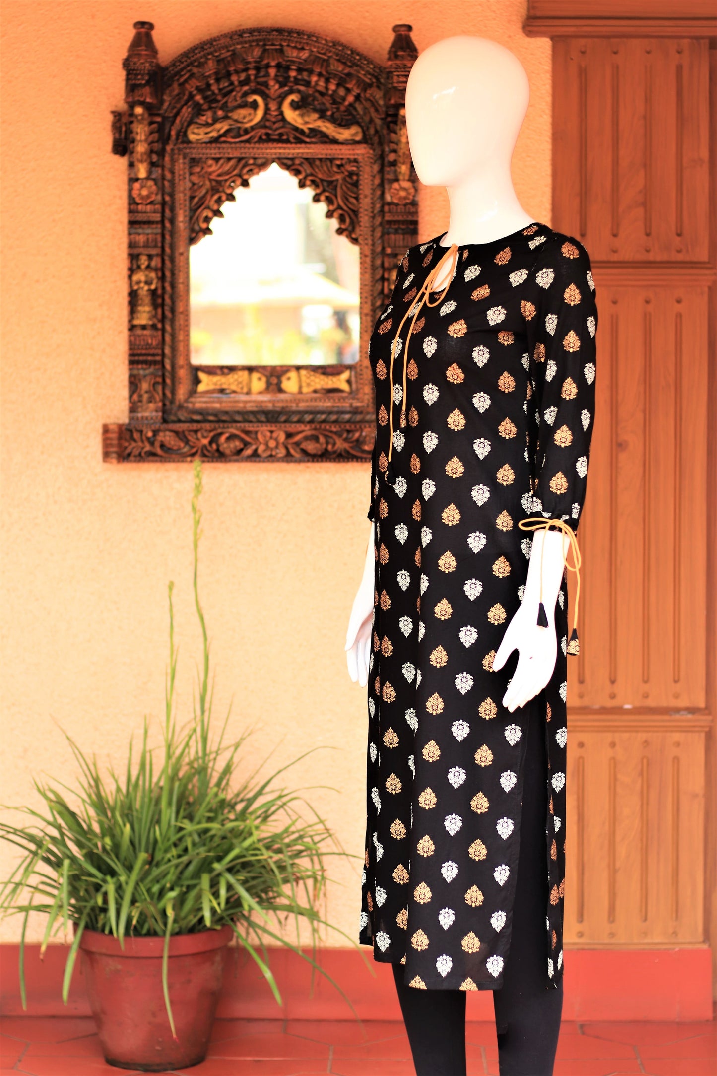 Black Foil Print Long Kurta