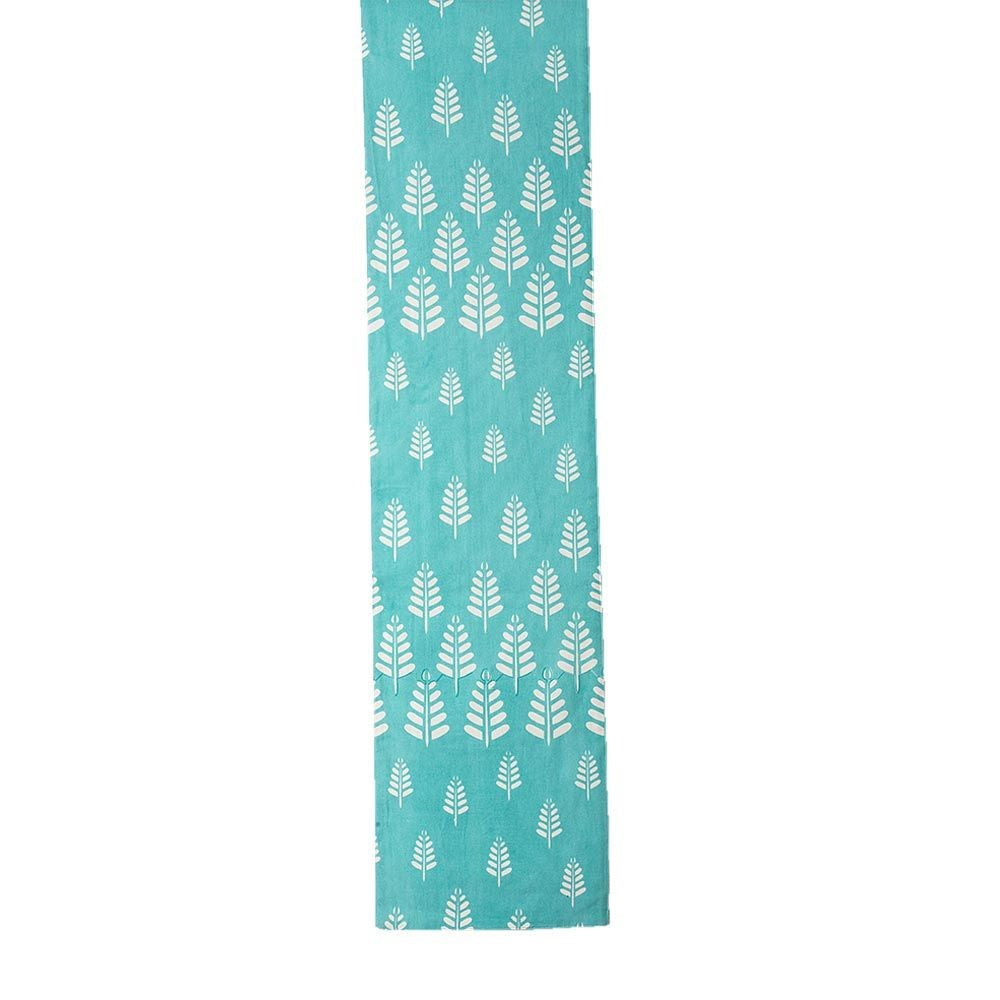 The Spring Table Runner & Set of 6 Table Mats