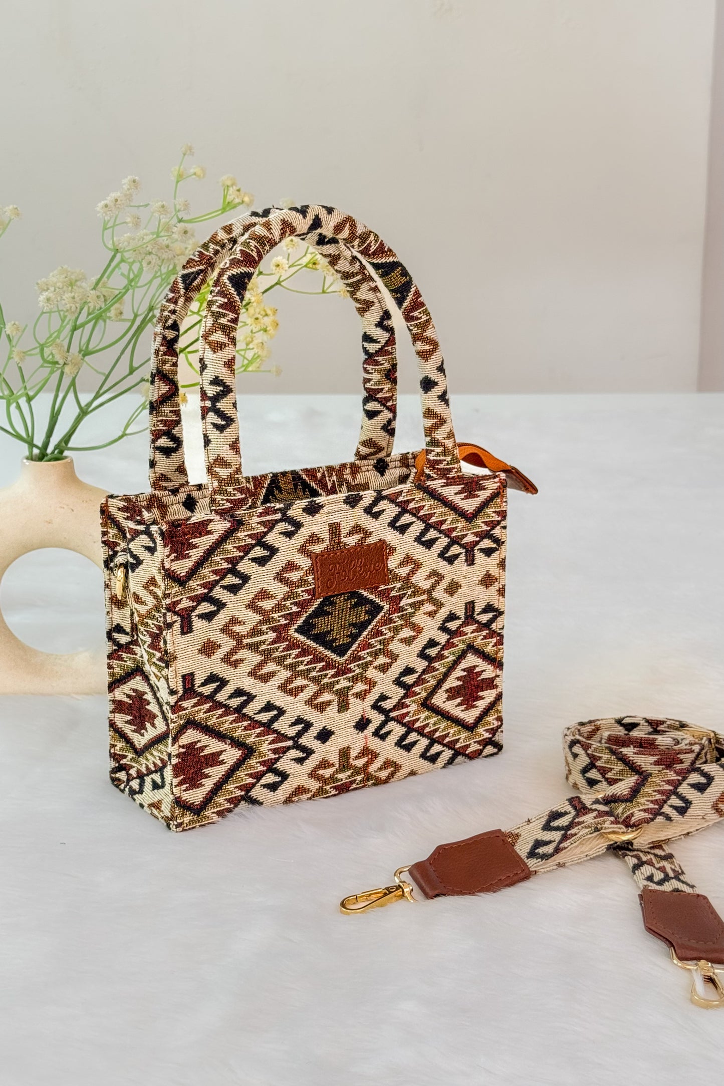 Nomad Chic Box Sling Bag