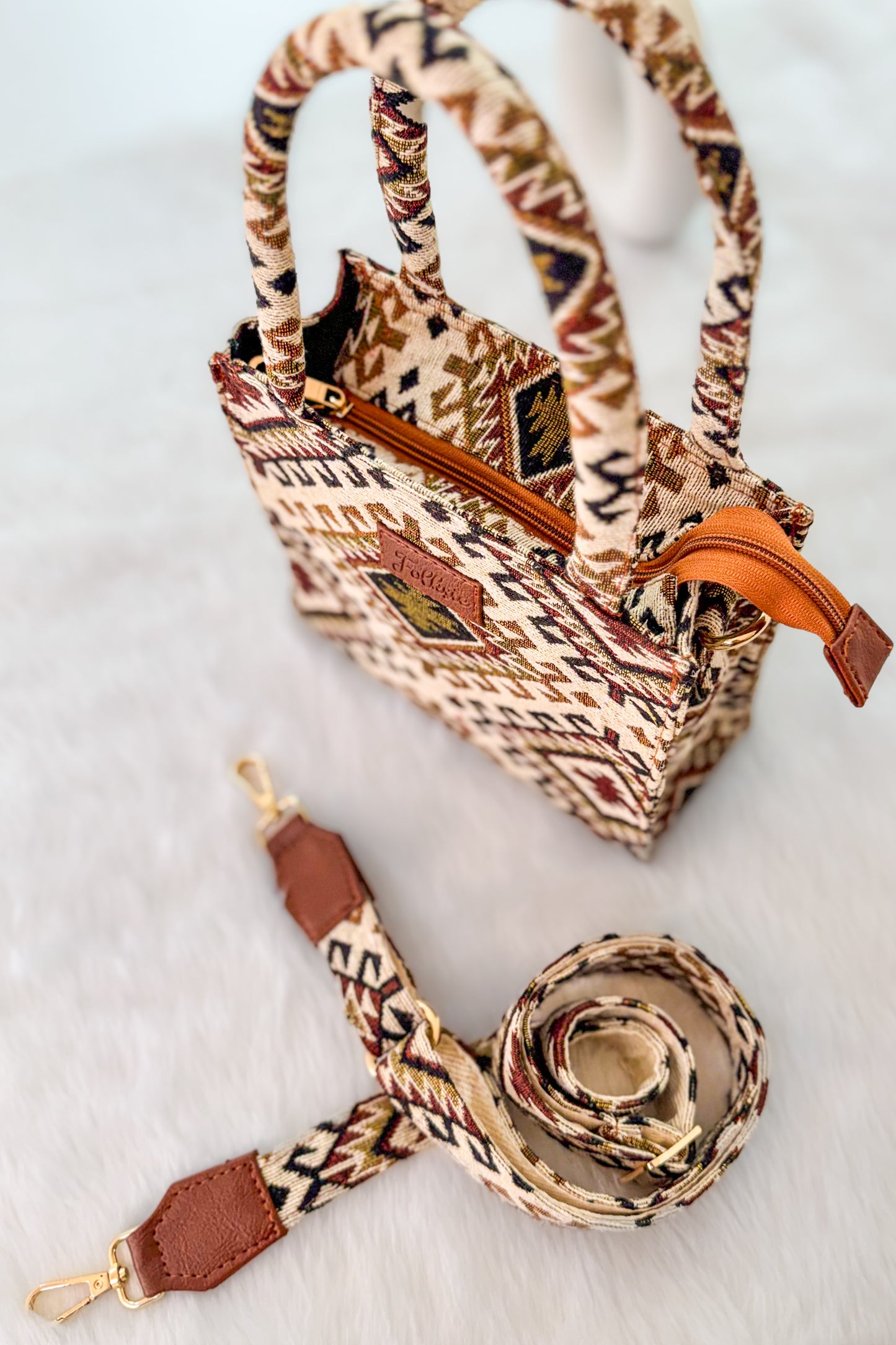 Nomad Chic Box Sling Bag