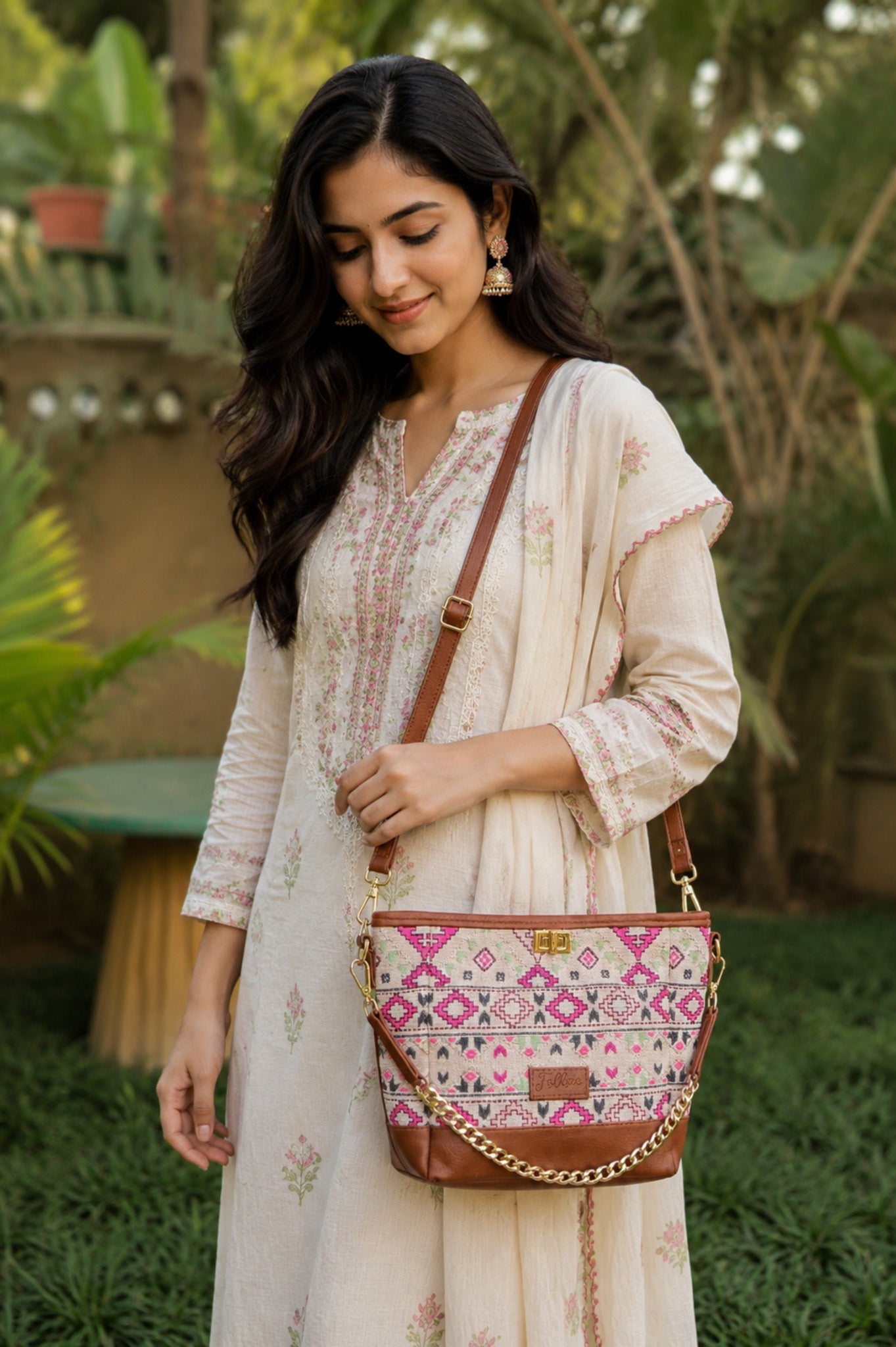 Rosewood Bucket Bag