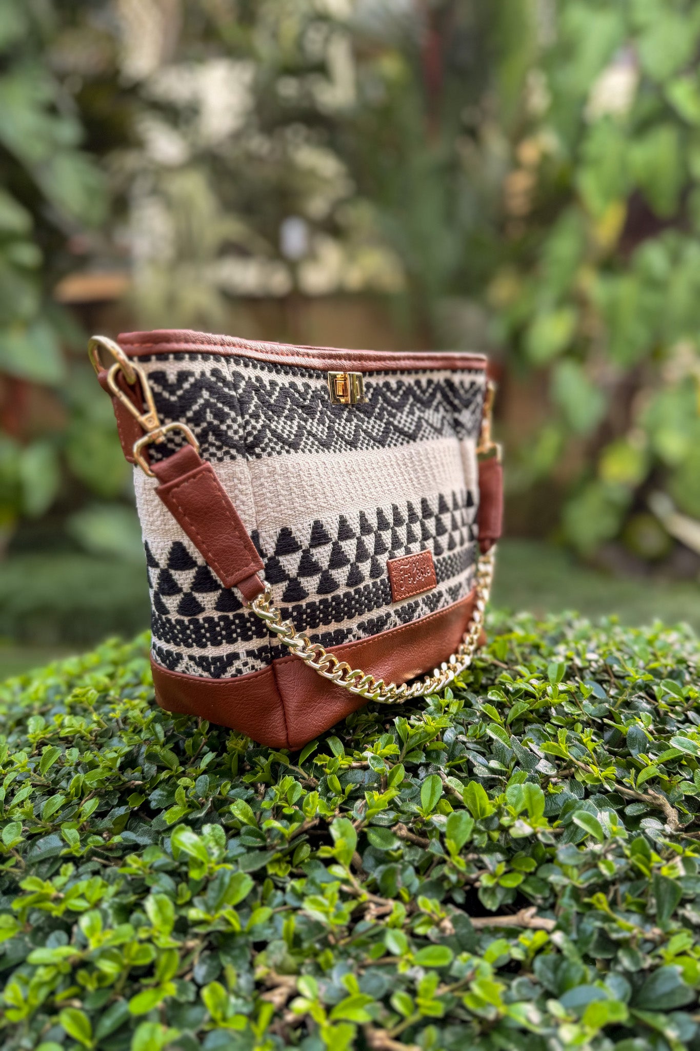 Black Dune Bucket Bag