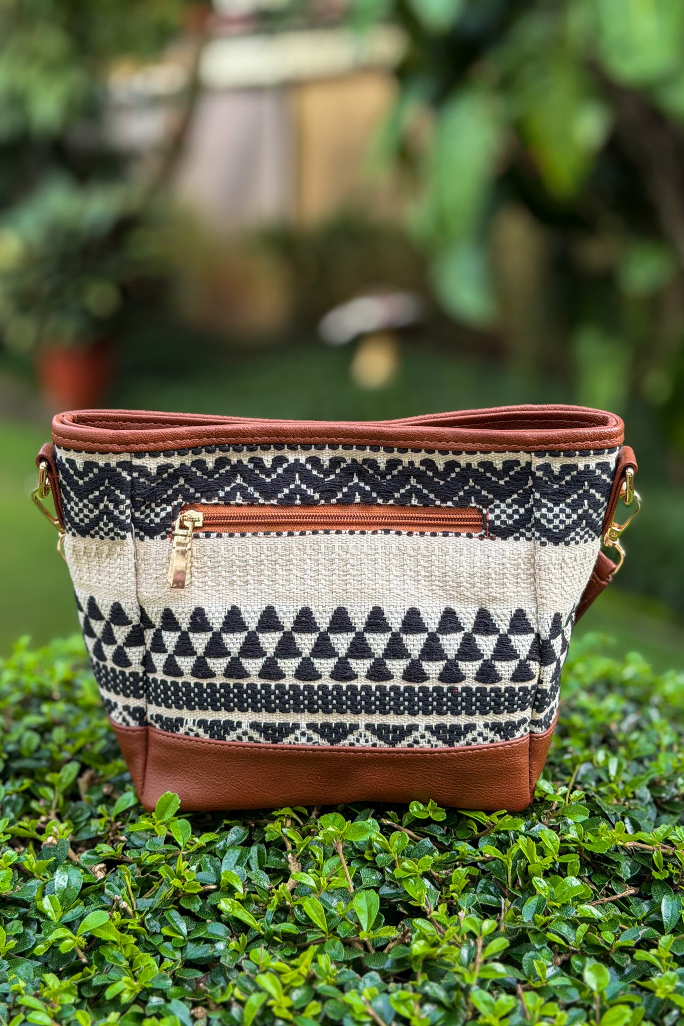 Black Dune Bucket Bag