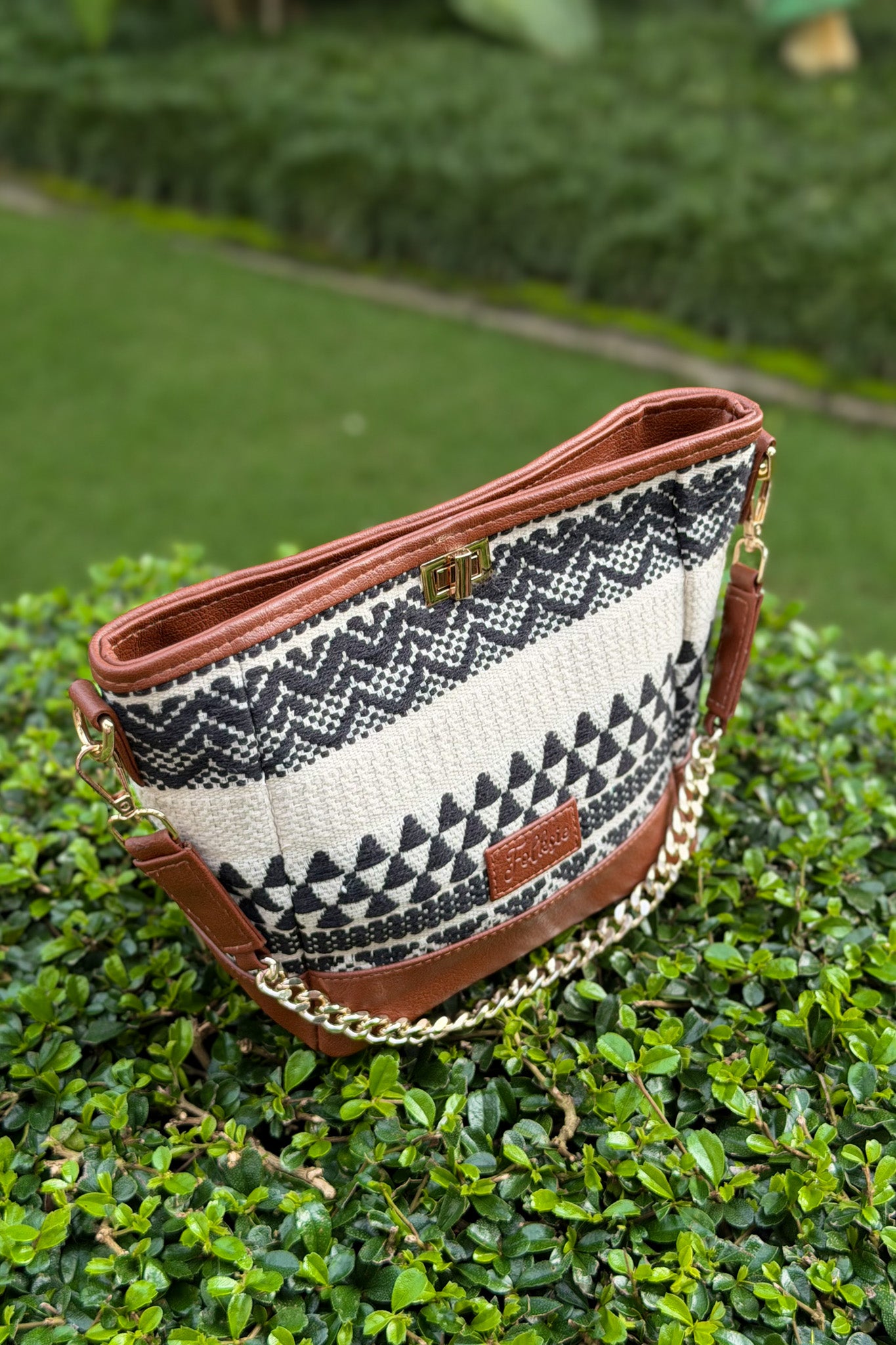 Black Dune Bucket Bag