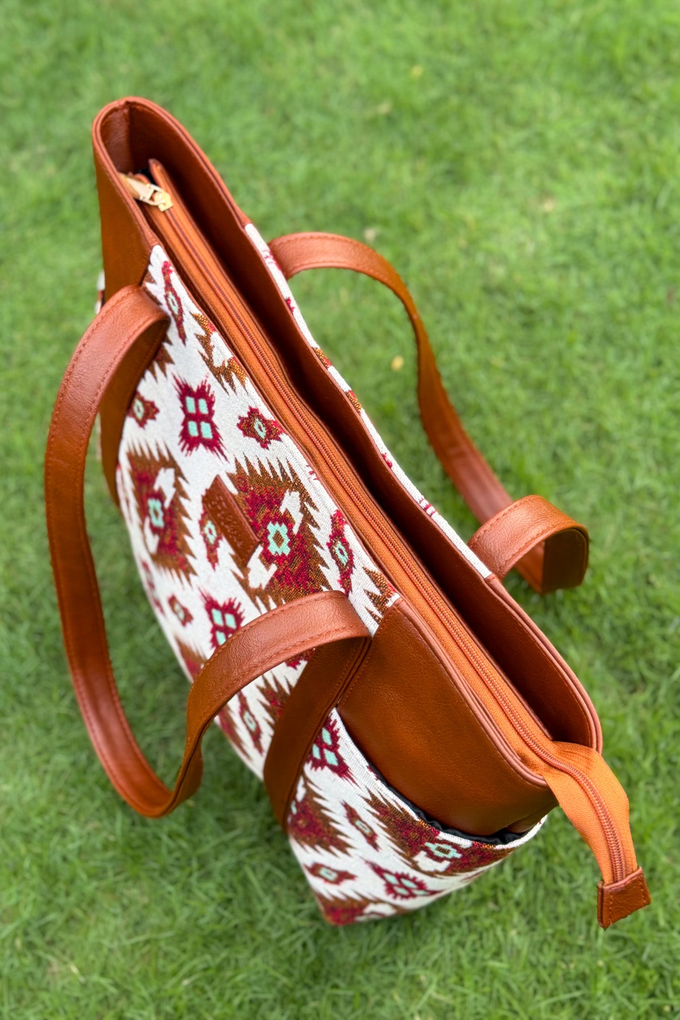 Crimson Charm Daily Tote