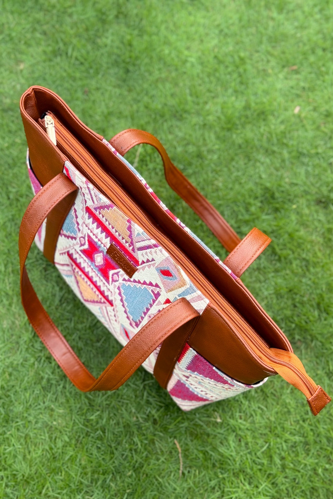 Purple Pyramid Daily Tote