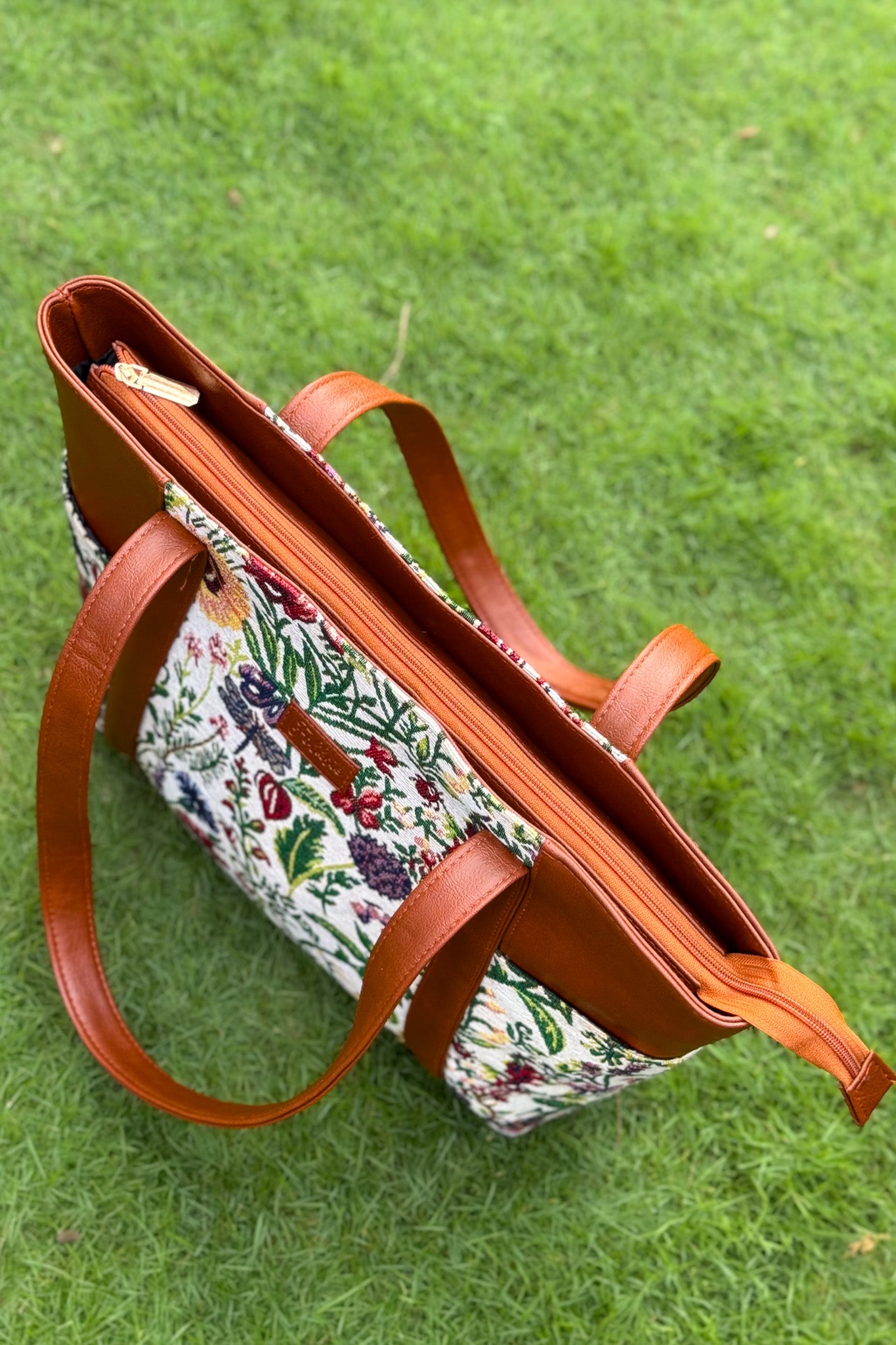 Blooming Garden Tote