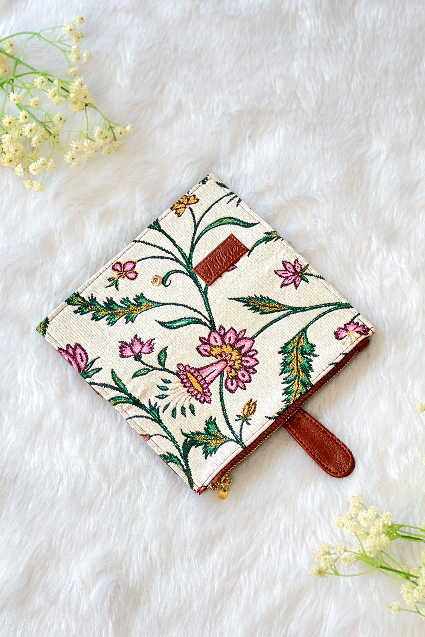White Lotus Wallet