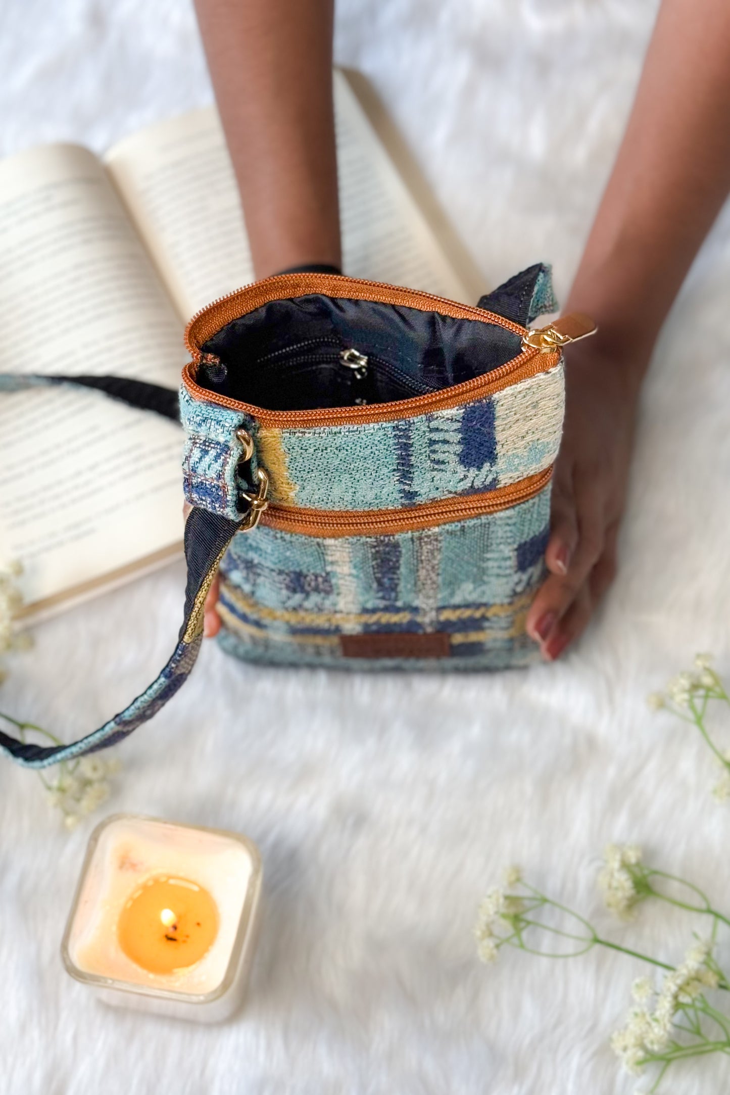 Vintage Blue On The Go Sling