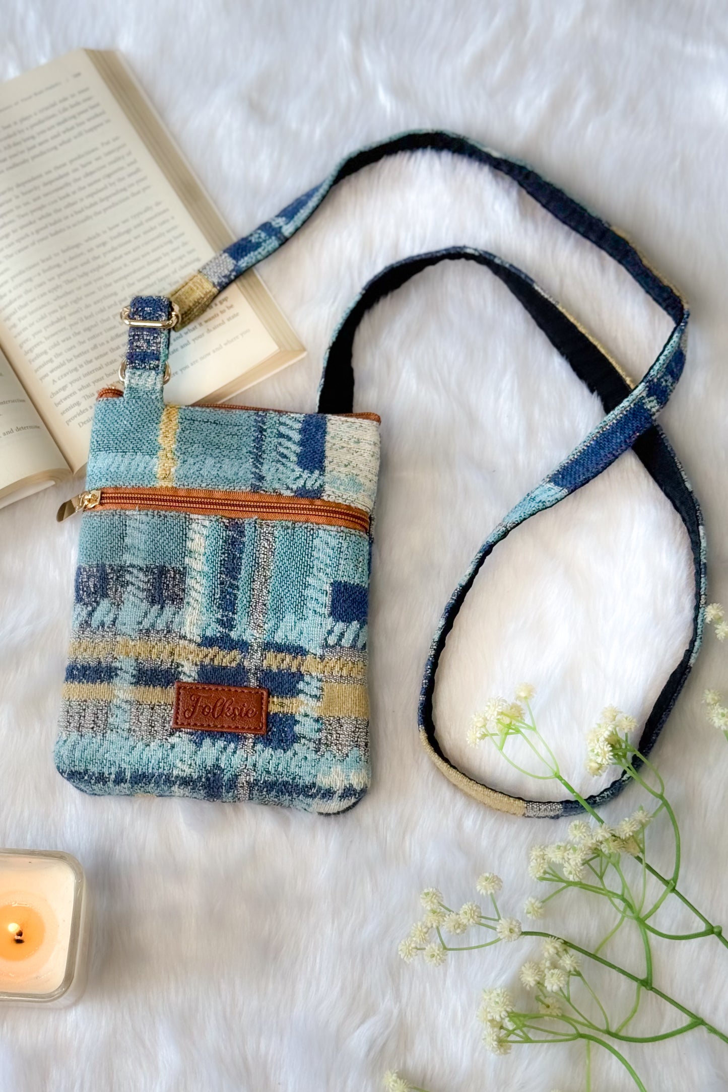 Vintage Blue On The Go Sling