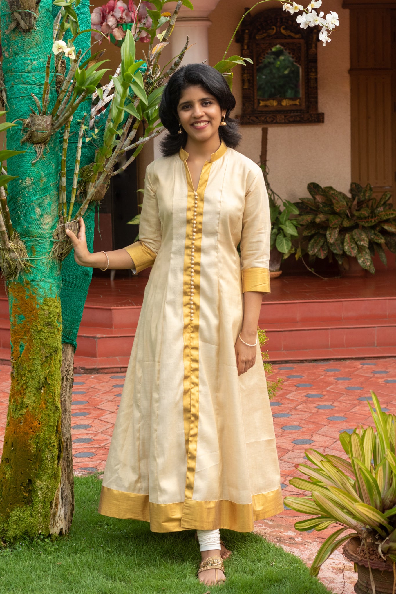 Kerala kasavu kurthi | Traditional outfits, Dresses with sleeves, Indian  wear