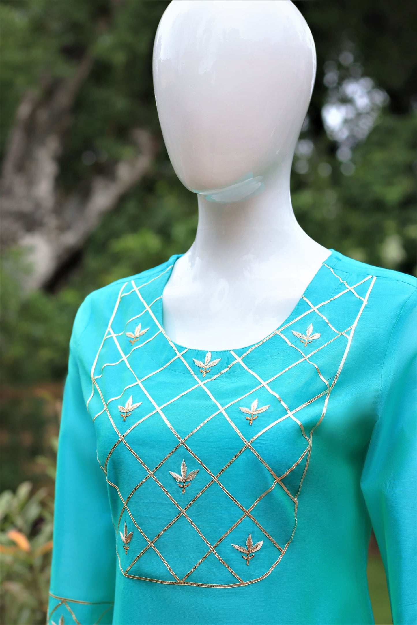 Turquoise Embroidered Chanderi Kurta