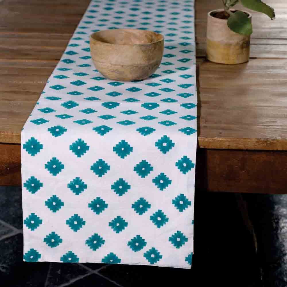 Green & Red Block Printed Table Runner & Set of 6 Table Mats